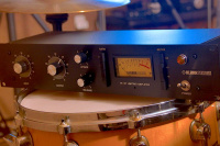 Компресор-лімітер Klark Teknik 76-KT 5 – techzone.com.ua Компресор-лімітер Klark Teknik 76-KT 5 – techzone.com.ua