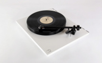 Проигрыватель винила Rega Planar 1 Matt White Carbon 2 – techzone.com.ua Проигрыватель винила Rega Planar 1 Matt White Carbon 2 – techzone.com.ua