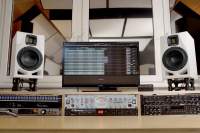 ADAM AUDIO A7V (White) Студийный монитор 6 – techzone.com.ua ADAM AUDIO A7V (White) Студийный монитор 6 – techzone.com.ua