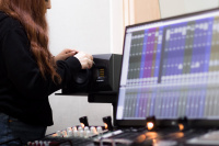 Студійний монітор ADAM AUDIO A4V 10 – techzone.com.ua Студійний монітор ADAM AUDIO A4V 10 – techzone.com.ua