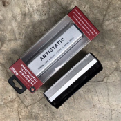 Антистатична щітка для вінілу GOKA GK-R15 2 – techzone.com.ua Антистатична щітка для вінілу GOKA GK-R15 2 – techzone.com.ua