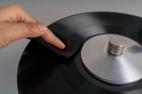 Салфетки для ухода за пластинками Myllo Vinyllo Cleaning Cloth 5шт MV-A01 6 – techzone.com.ua Салфетки для ухода за пластинками Myllo Vinyllo Cleaning Cloth 5шт MV-A01 6 – techzone.com.ua