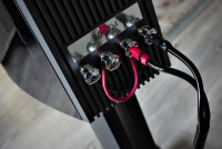 Полочная акустика Bowers & Wilkins 805 D4 Gloss Black 8 – techzone.com.ua Полочная акустика Bowers & Wilkins 805 D4 Gloss Black 8 – techzone.com.ua