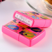 Запальничка Zippo 29086 Pop Art Lips - Neon Pink 5 – techzone.com.ua Запальничка Zippo 29086 Pop Art Lips - Neon Pink 5 – techzone.com.ua