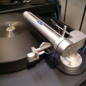 Програвач вінілу Clearaudio Performance DC Silver with wood (TT046/S/Wood-TA043/S-MC022) 12 – techzone.com.ua Програвач вінілу Clearaudio Performance DC Silver with wood (TT046/S/Wood-TA043/S-MC022) 12 – techzone.com.ua