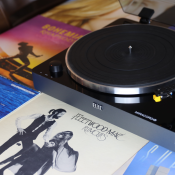 Програвач вінілу Elac Miracord 50 Black 6 – techzone.com.ua Програвач вінілу Elac Miracord 50 Black 6 – techzone.com.ua