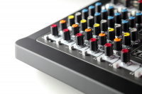 ALLEN and HEATH ZEDi-10 Микшерный пульт 7 – techzone.com.ua