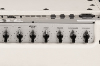 EVH 5150 ICONIC SERIES COMBO 1x12 IVORY Гитарный комбоусилитель 6 – techzone.com.ua EVH 5150 ICONIC SERIES COMBO 1x12 IVORY Гитарный комбоусилитель 6 – techzone.com.ua