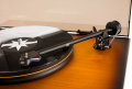 Програвач вінілу MoFi x Fender American Vintage Sunburst UltraGold MC 10 – techzone.com.ua
