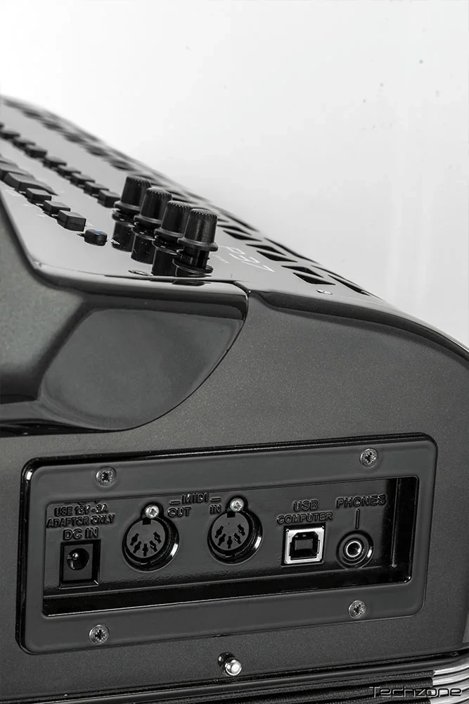 Цифровий акордеон Ketron B46 button type 2 – techzone.com.ua