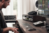 Аудіоінтерфейс UNIVERSAL AUDIO Apollo Twin X Quad Gen 2 Essentials+ 7 – techzone.com.ua Аудіоінтерфейс UNIVERSAL AUDIO Apollo Twin X Quad Gen 2 Essentials+ 7 – techzone.com.ua