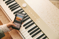 Цифрове піаніно CASIO PX-S1100MBC7 Mellow Beige 6 – techzone.com.ua