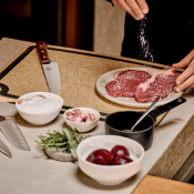 Кухонна дошка Victorinox Epicurean Gourmet Medium 7.4129 5 – techzone.com.ua Кухонна дошка Victorinox Epicurean Gourmet Medium 7.4129 5 – techzone.com.ua