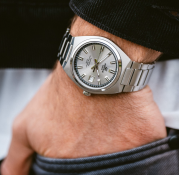 Годинник Casio EDIFICE 3-Hand Analog Classic EFB-109D-7AVEF 3 – techzone.com.ua Годинник Casio EDIFICE 3-Hand Analog Classic EFB-109D-7AVEF 3 – techzone.com.ua