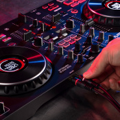 DJ контролер NUMARK MIXTRACK PLATINUM FX 5 – techzone.com.ua DJ контролер NUMARK MIXTRACK PLATINUM FX 5 – techzone.com.ua
