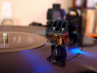 Картридж Van Den Hul The Crimson XGW Wooden Body red 4 – techzone.com.ua Картридж Van Den Hul The Crimson XGW Wooden Body red 4 – techzone.com.ua