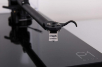 Проигрыватель виниловых пластинок Rega Planar 1 Plus Gloss Black 4 – techzone.com.ua Проигрыватель виниловых пластинок Rega Planar 1 Plus Gloss Black 4 – techzone.com.ua