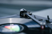 Проигрыватель винила Pro-Ject Automat A2 2M Red Black 5 – techzone.com.ua Проигрыватель винила Pro-Ject Automat A2 2M Red Black 5 – techzone.com.ua