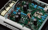 Фонокоректор Luxman E-07 Silver 4 – techzone.com.ua