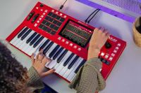 AKAI MPC KEY 37 MIDI клавіатура 5 – techzone.com.ua AKAI MPC KEY 37 MIDI клавіатура 5 – techzone.com.ua