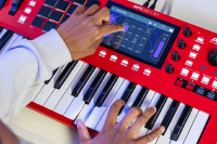 AKAI MPC KEY 37 MIDI клавіатура 6 – techzone.com.ua AKAI MPC KEY 37 MIDI клавіатура 6 – techzone.com.ua