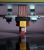 Головка звукознімача LYRA Delos (MC) 2 – techzone.com.ua Головка звукознімача LYRA Delos (MC) 2 – techzone.com.ua