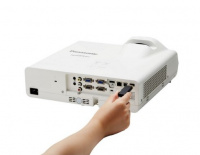 Проектор Panasonic PT-TW351R 4 – techzone.com.ua Проектор Panasonic PT-TW351R 4 – techzone.com.ua