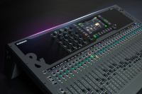 Компактний мікшерний пульт Allen&Heath Qu-7D 5 – techzone.com.ua Компактний мікшерний пульт Allen&Heath Qu-7D 5 – techzone.com.ua