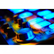 Контролер Arturia BeatStep White Edition 4 – techzone.com.ua Контролер Arturia BeatStep White Edition 4 – techzone.com.ua