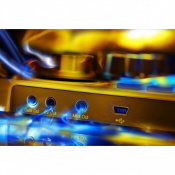 Контролер Arturia BeatStep White Edition 6 – techzone.com.ua Контролер Arturia BeatStep White Edition 6 – techzone.com.ua