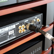 Кабель CHORD ChordBurndy 552 1.23m 4 – techzone.com.ua Кабель CHORD ChordBurndy 552 1.23m 4 – techzone.com.ua