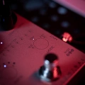 Педаль ефектів Darkglass Electronics Hyper Luminal Compressor 6 – techzone.com.ua
