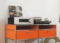 Інтегральний стерео-підсилювач Quad Platina Integrated Silver 10 – techzone.com.ua