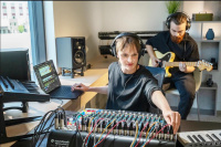Аналоговий мікшерний пульт Soundcraft Signature Plus 22 10 – techzone.com.ua
