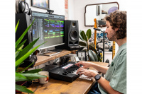 MIDI клавиатура NOVATION Launchkey 37 MK4 12 – techzone.com.ua MIDI клавиатура NOVATION Launchkey 37 MK4 12 – techzone.com.ua