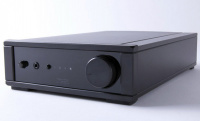 Підсилювач інтегральний Rega io Black 3 – techzone.com.ua