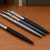 Ручка шариковая Parker JOTTER XL Greenwich Matt Green CT BP 12 332 6 – techzone.com.ua Ручка шариковая Parker JOTTER XL Greenwich Matt Green CT BP 12 332 6 – techzone.com.ua
