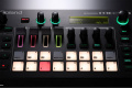 ROLAND MC101 MIDI контроллер 6 – techzone.com.ua