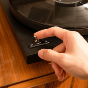 Програвач вінілу Gadhouse Mathis Turntable (GAD2401) 9 – techzone.com.ua Програвач вінілу Gadhouse Mathis Turntable (GAD2401) 9 – techzone.com.ua
