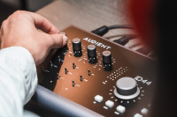 AUDIENT iD44 MKII Аудіоінтерфейс 11 – techzone.com.ua AUDIENT iD44 MKII Аудіоінтерфейс 11 – techzone.com.ua