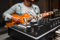 AUDIENT iD44 MKII Аудіоінтерфейс 13 – techzone.com.ua AUDIENT iD44 MKII Аудіоінтерфейс 13 – techzone.com.ua