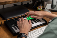 MIDI клавіатура NOVATION Launchkey Mini 25 MK4 13 – techzone.com.ua MIDI клавіатура NOVATION Launchkey Mini 25 MK4 13 – techzone.com.ua