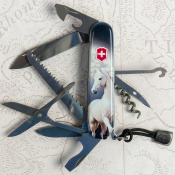 Складной нож Victorinox HUNTSMAN ZODIAC Магический конь 1.3713.3.Z5280pk 7 – techzone.com.ua Складной нож Victorinox HUNTSMAN ZODIAC Магический конь 1.3713.3.Z5280pk 7 – techzone.com.ua