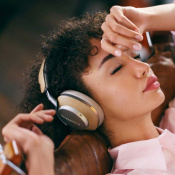 Навушники з мікрофоном Bowers & Wilkins PX8 Tan 6 – techzone.com.ua Навушники з мікрофоном Bowers & Wilkins PX8 Tan 6 – techzone.com.ua