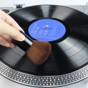 Щітка для чищення платівок GOKA GK-R50A 5 – techzone.com.ua Щітка для чищення платівок GOKA GK-R50A 5 – techzone.com.ua