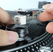 Гель для очищення голки програвача Myllo Vinyllo MV-A04 5 – techzone.com.ua Гель для очищення голки програвача Myllo Vinyllo MV-A04 5 – techzone.com.ua