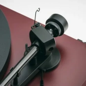 Програвач вінілу Pro-Ject Debut EVO 2 Pick It MM EVO Satin Wine Red 4 – techzone.com.ua Програвач вінілу Pro-Ject Debut EVO 2 Pick It MM EVO Satin Wine Red 4 – techzone.com.ua