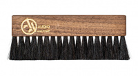 Щітка Audio Anatomy Walnut Wood Goat Hair Brush 1 – techzone.com.ua