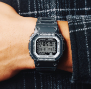 Чоловічий годинник Casio G-Shock The Origin DW-5600RGM-1ER 4 – techzone.com.ua