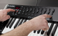 MIDI клавіатура M-AUDIO Oxygen 49 MK V 8 – techzone.com.ua MIDI клавіатура M-AUDIO Oxygen 49 MK V 8 – techzone.com.ua